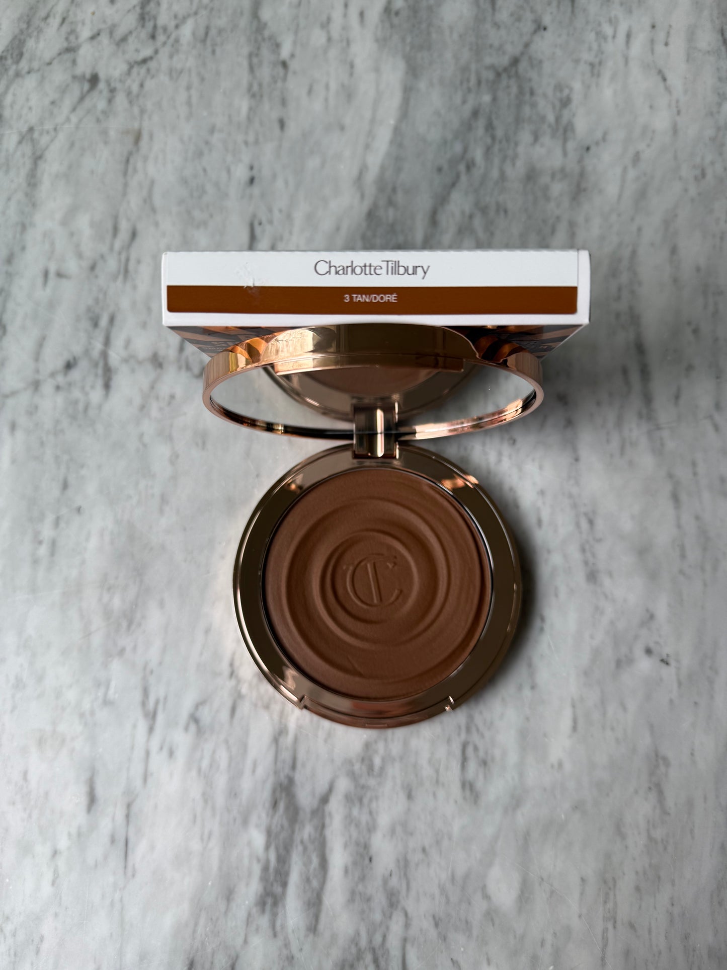 CHARLOTTE TILBURY Beautiful Skin Sun-Kissed Glow Bronzer - TAN