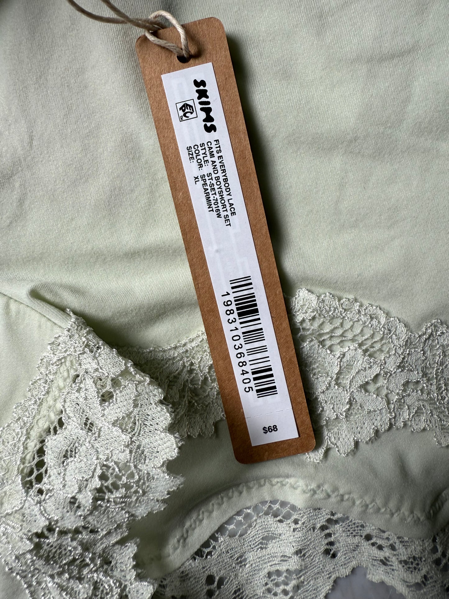 SKIMS Fits Everybody Lace Cami + Boy Short Set - XL