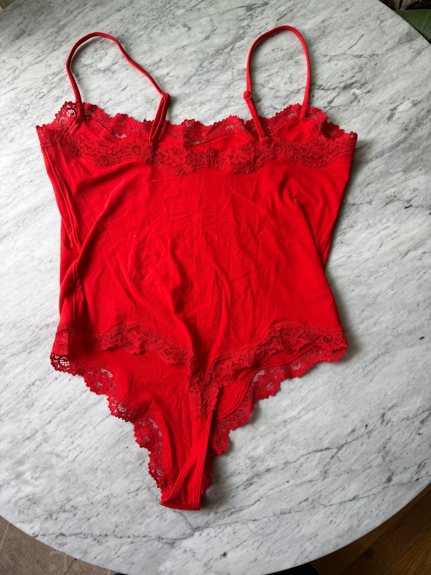 SKIMS Fits Everybody Lace Cami Bodysuit - LARGE