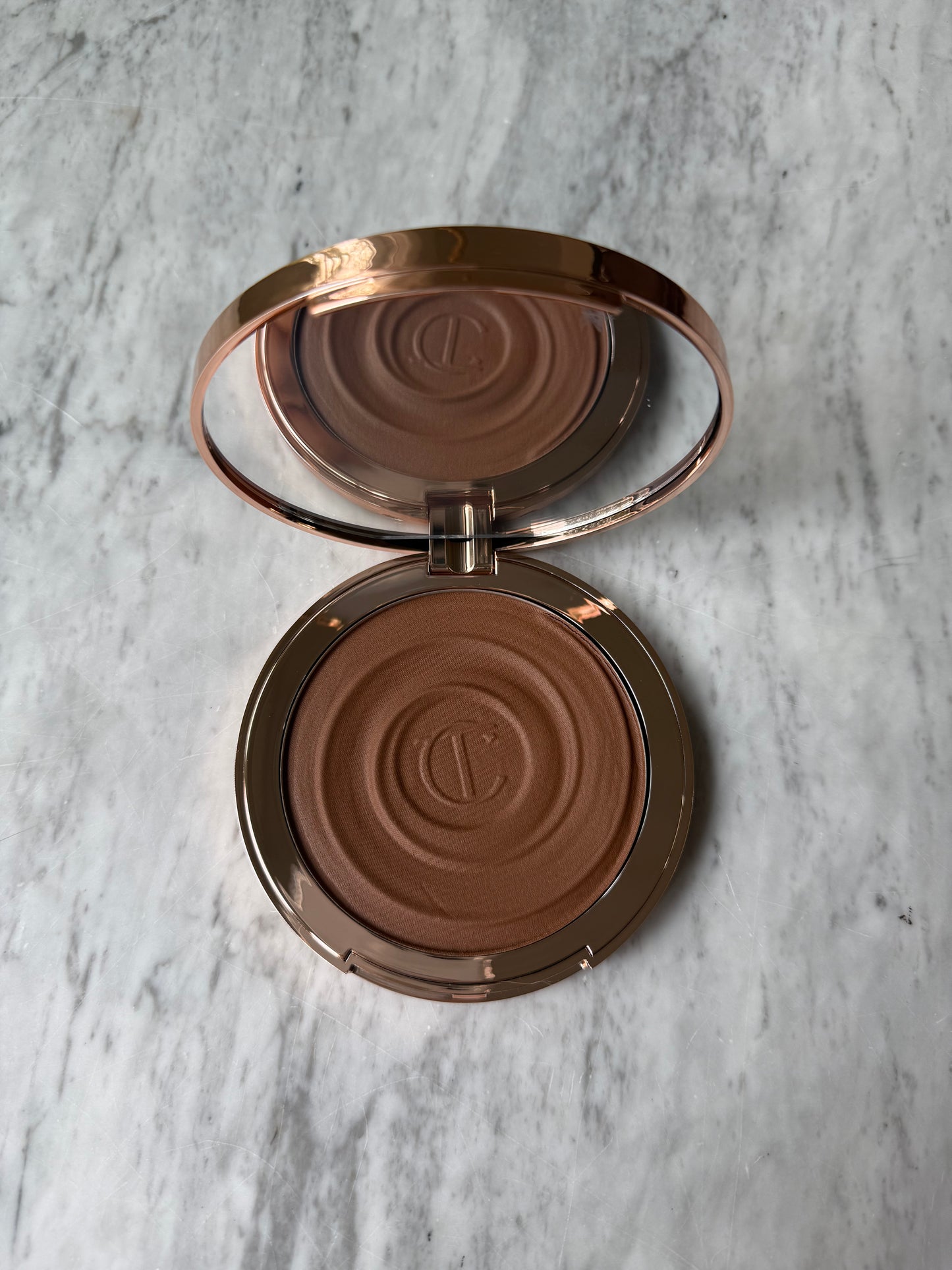 CHARLOTTE TILBURY Beautiful Skin Sun-Kissed Glow Bronzer - TAN