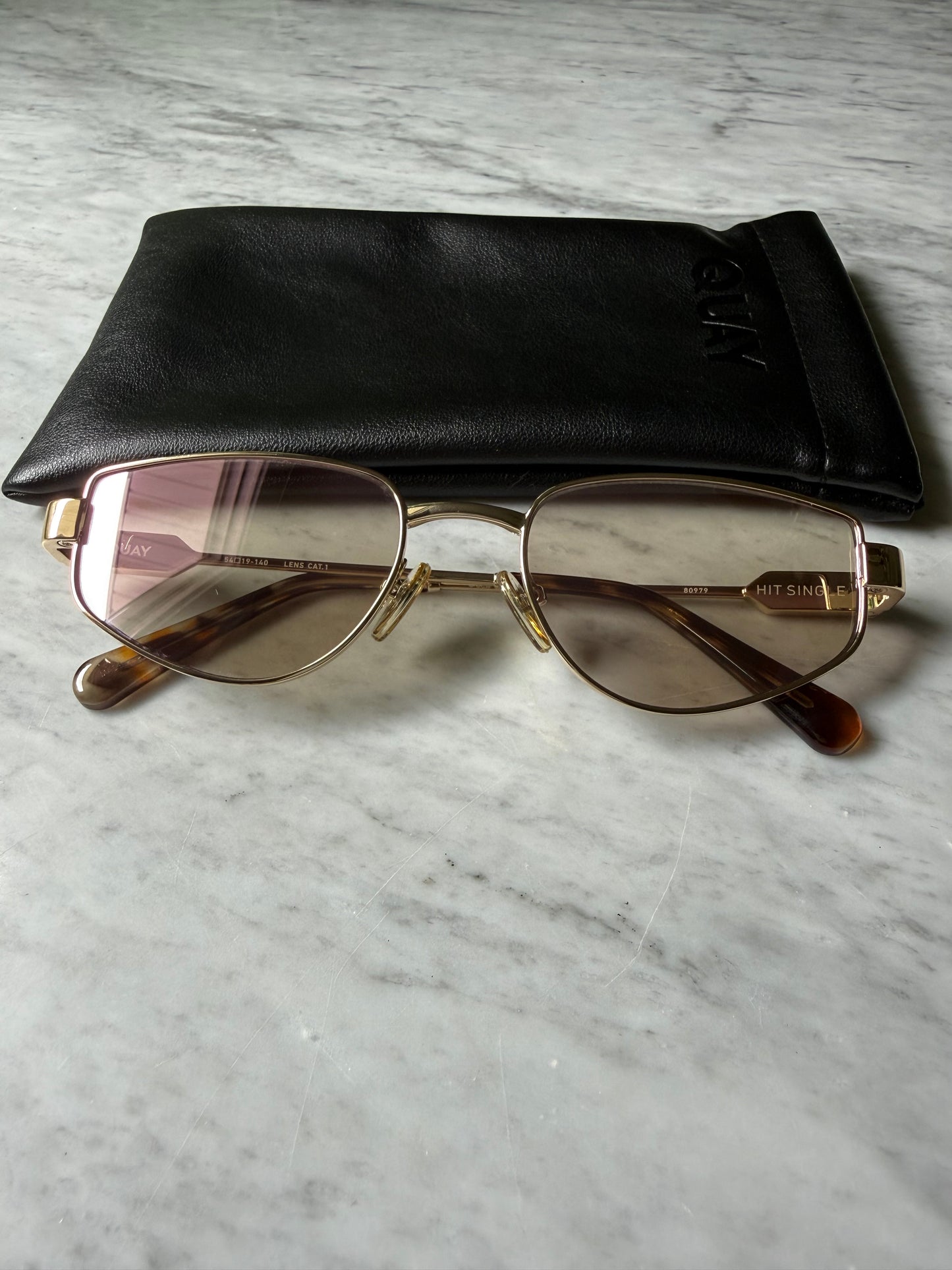 QUAY Hit Single Sunglasses