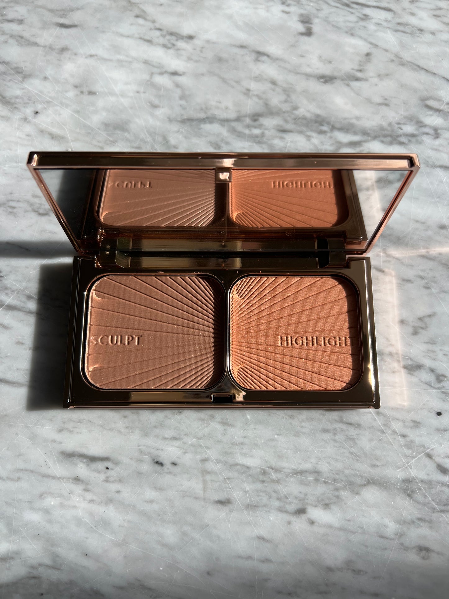 CHARLOTTE TILBURY Filmstar Bronze & Glow - MEDIUM/DEEP