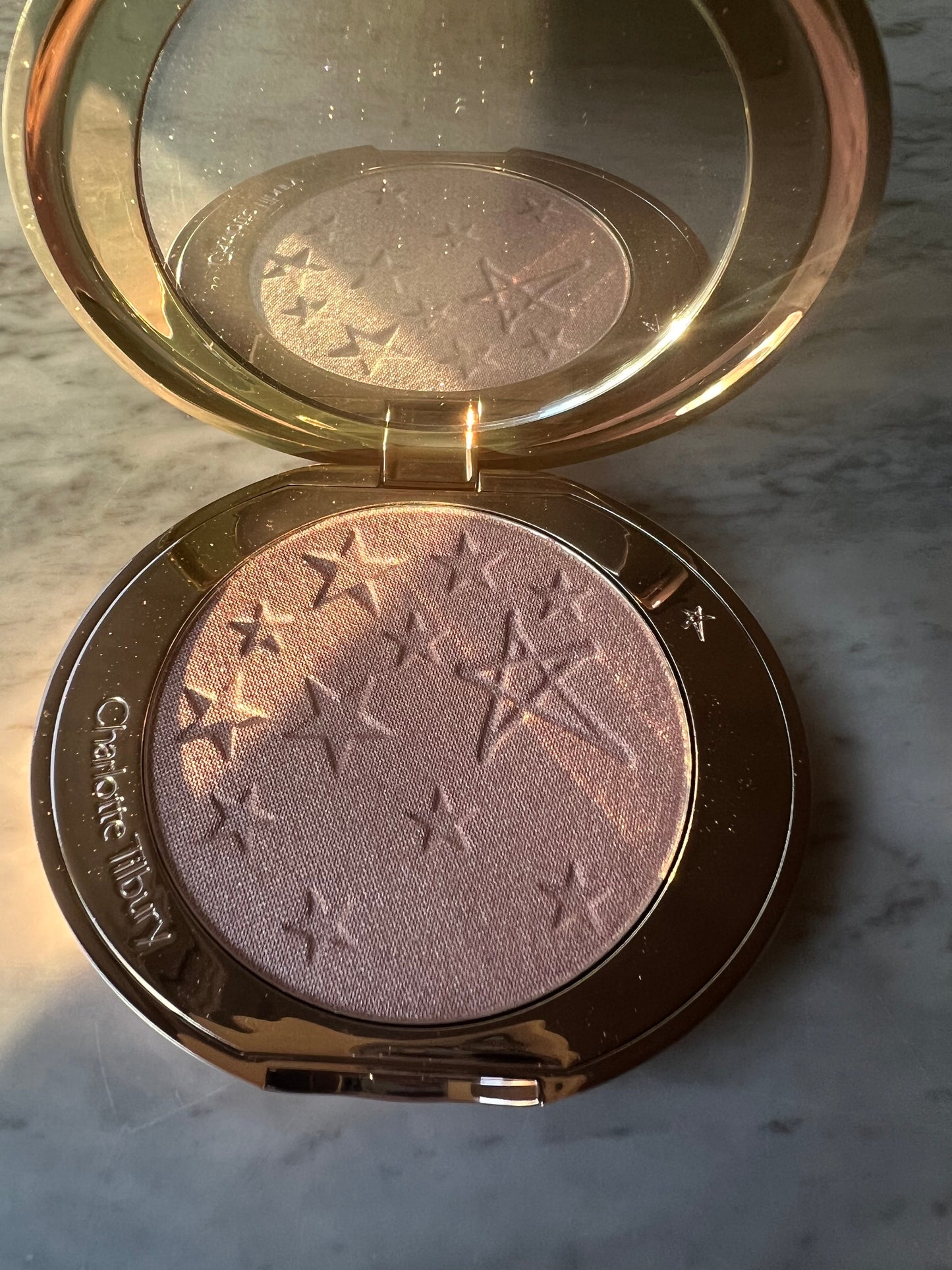 Charlotte Tilbury Glow Glide Face Architect Highlighter