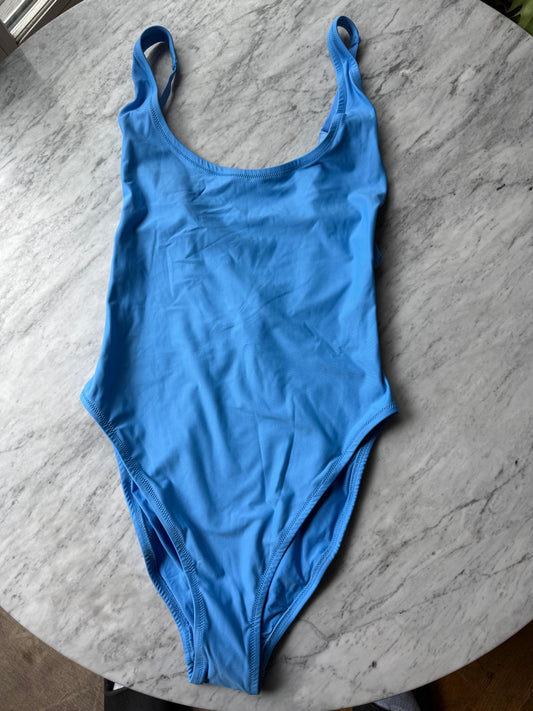 SKIMS Signature Swim Scoop Neck One Piece - MEDIUM
