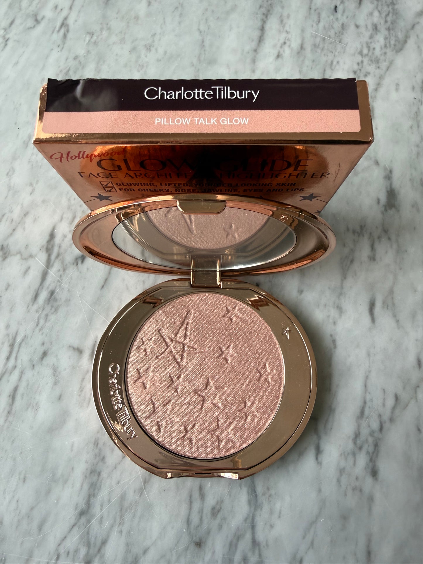 CHARLOTTE TILBURY Glow Glide Face Architect Highlighter - PILLOW TALK GLOW