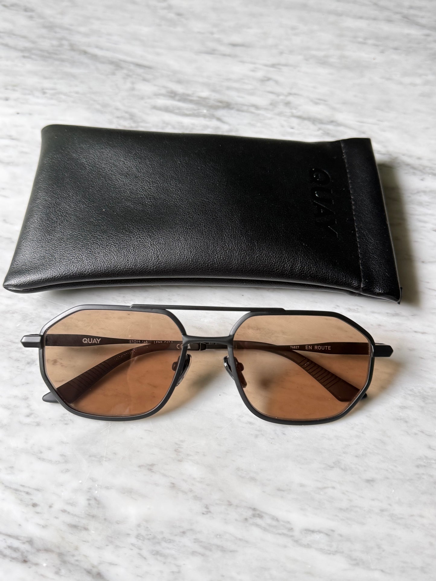 QUAY En Route Sunglasses