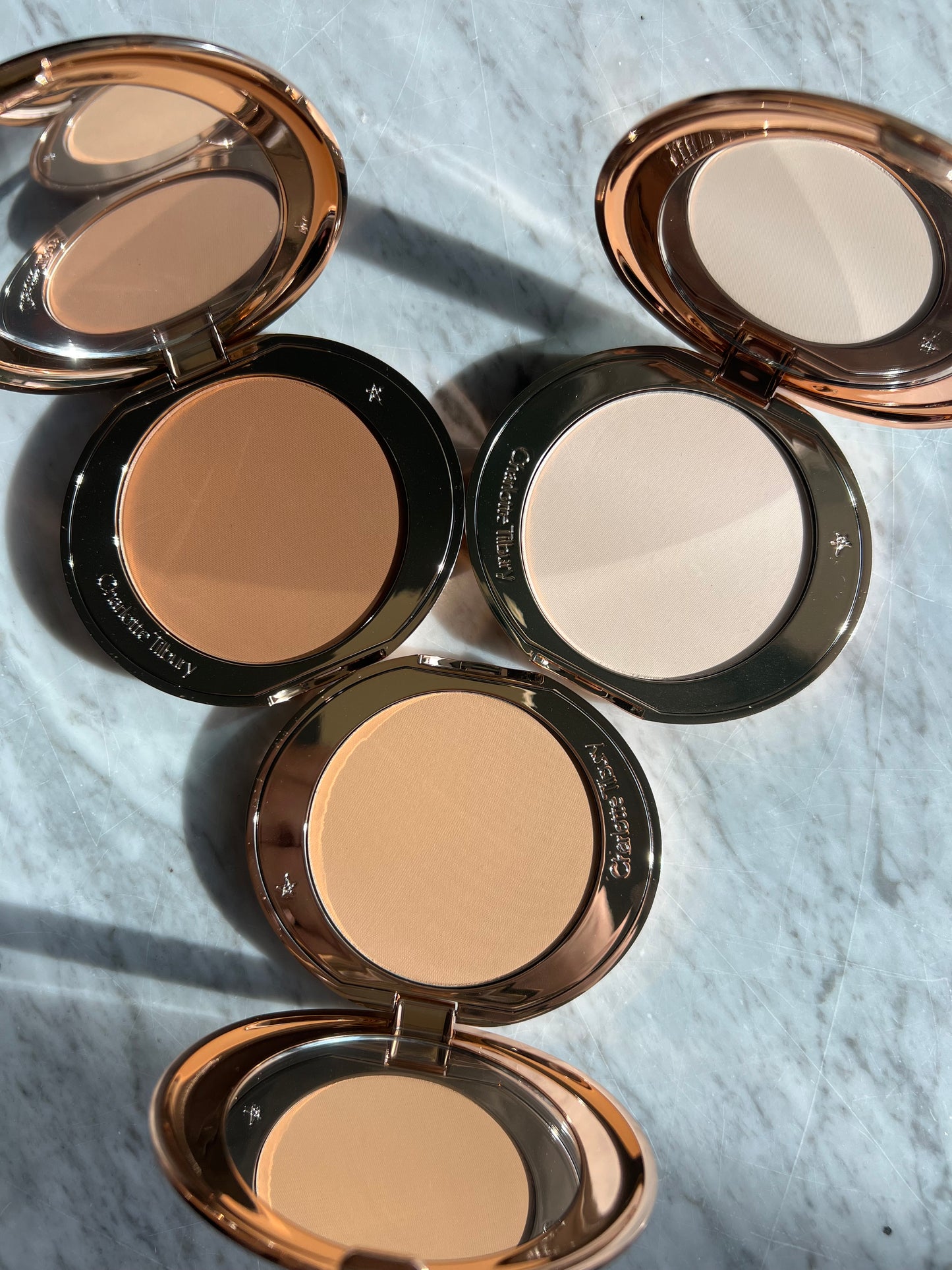 CHARLOTTE TILBURY Airbrush Flawless Finish Setting Powder - FAIR