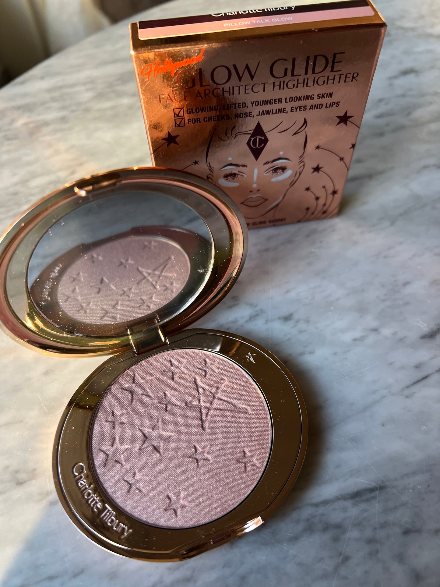 Charlotte Tilbury Glow Glide Face Architect Highlighter