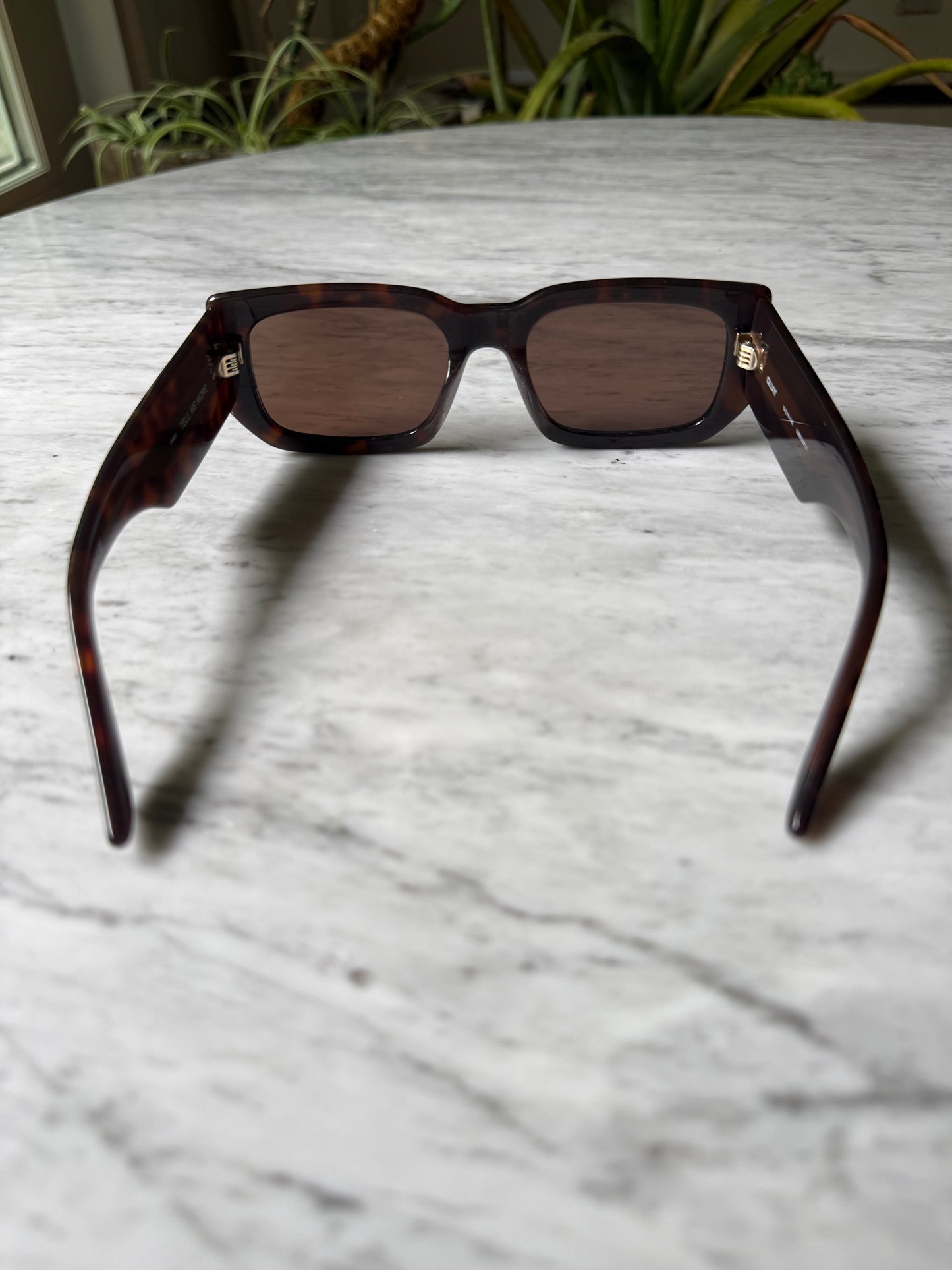QUAY Tell Me More Sunglasses