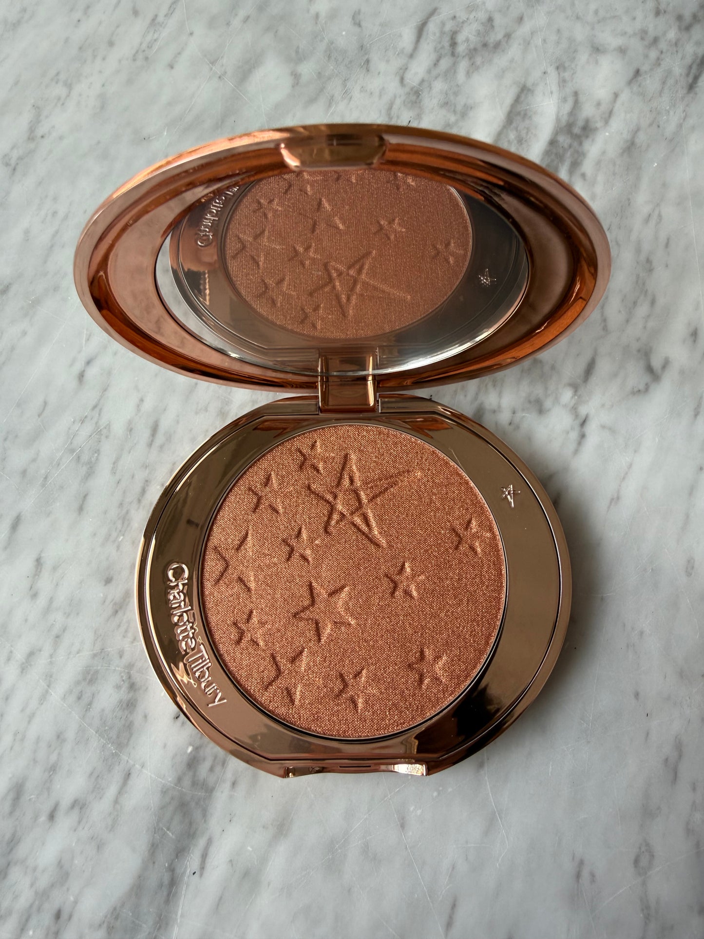 CHARLOTTE TILBURY Glow Glide Face Architect Highlighter - ROSE GOLD GLOW