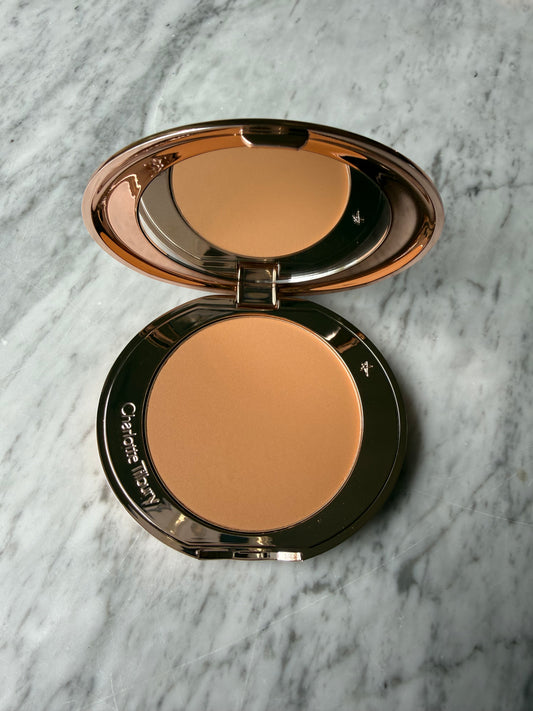 CHARLOTTE TILBURY Airbrush Flawless Finish Setting Powder - TAN