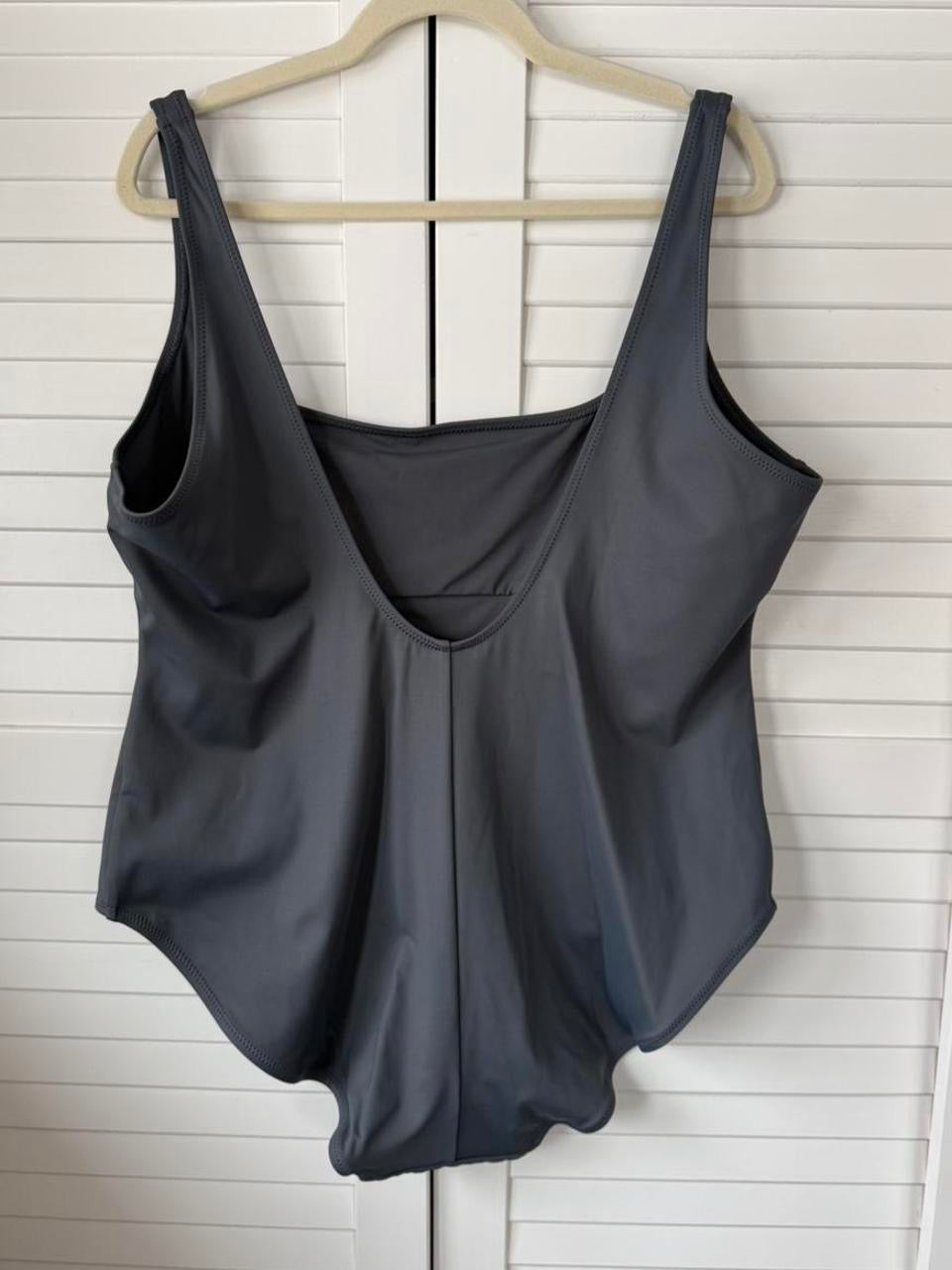 SKIMS Sculpting Swim Tank One Piece - 4X