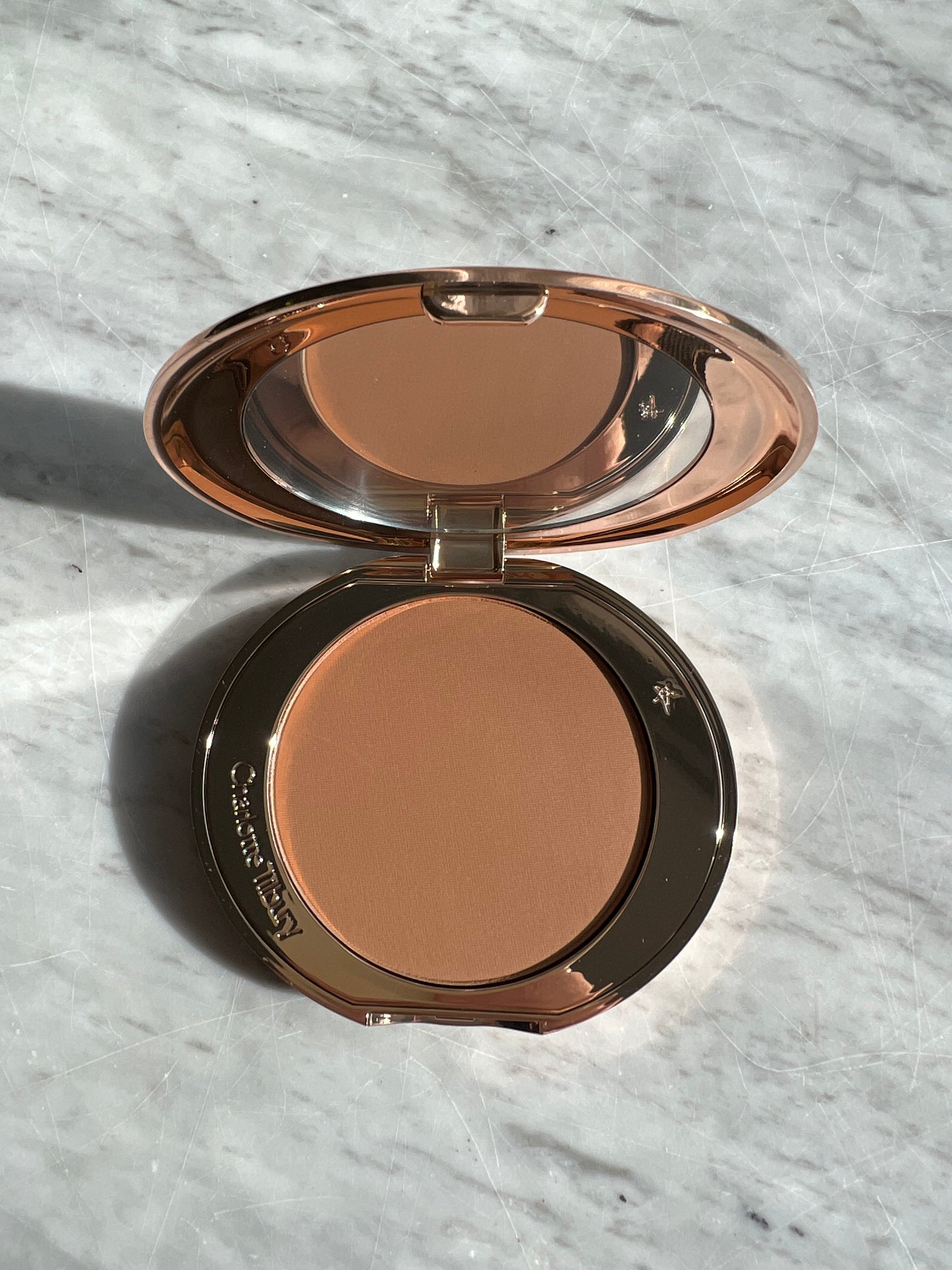 CHARLOTTE TILBURY Airbrush Flawless Finish Setting Powder - DEEP