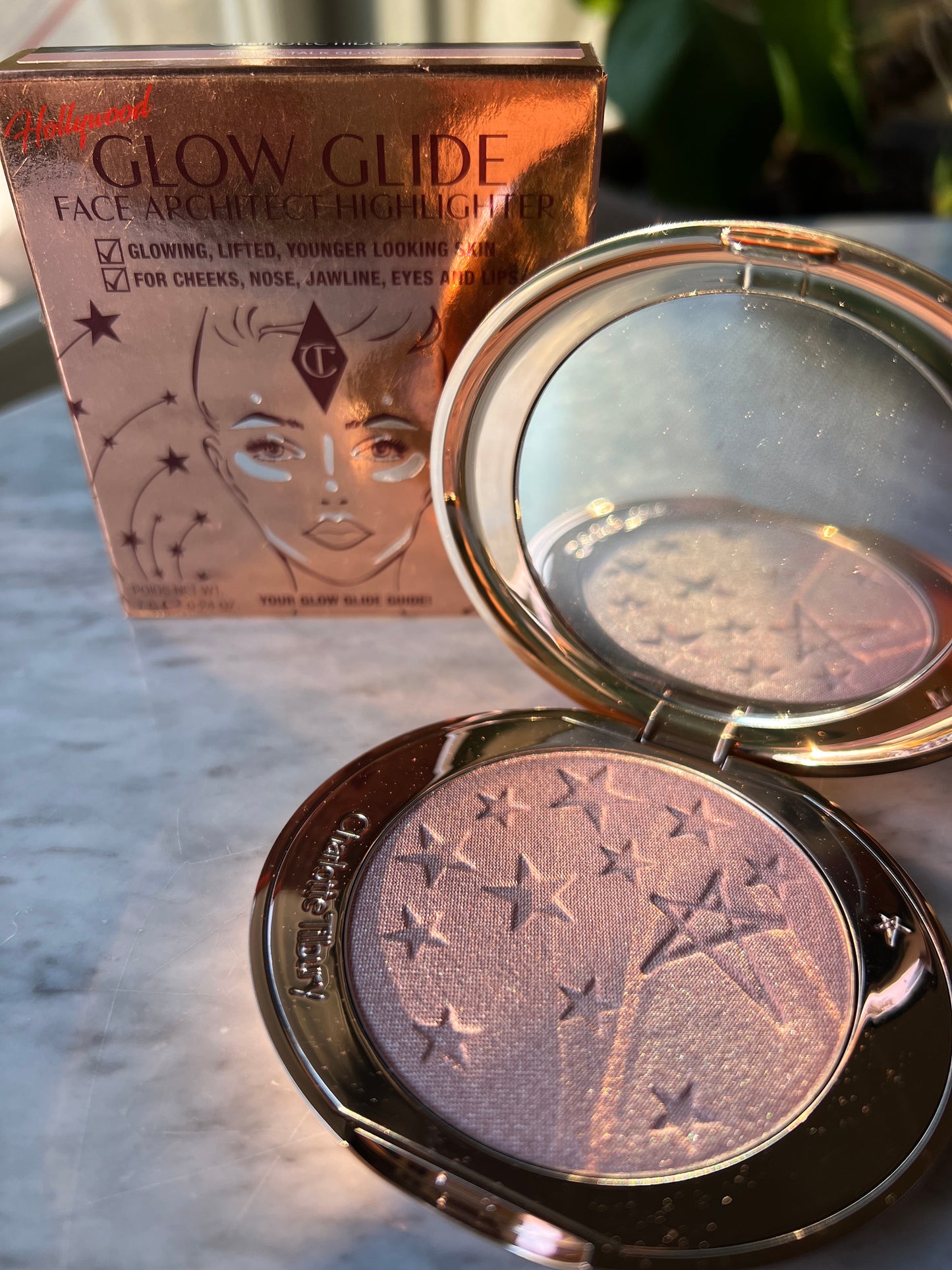 Charlotte Tilbury Glow Glide Face Architect Highlighter