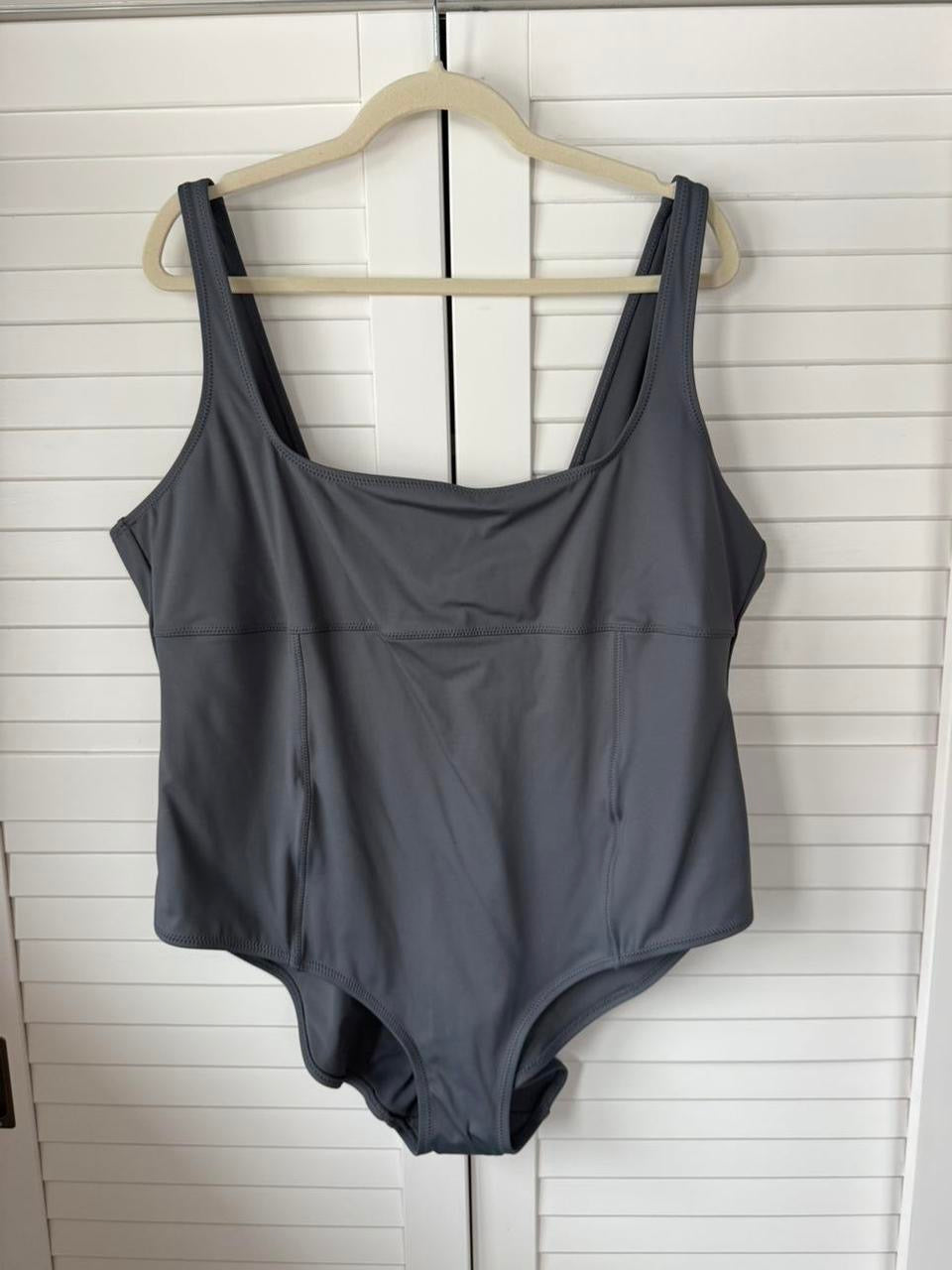 SKIMS Sculpting Swim Tank One Piece - 4X