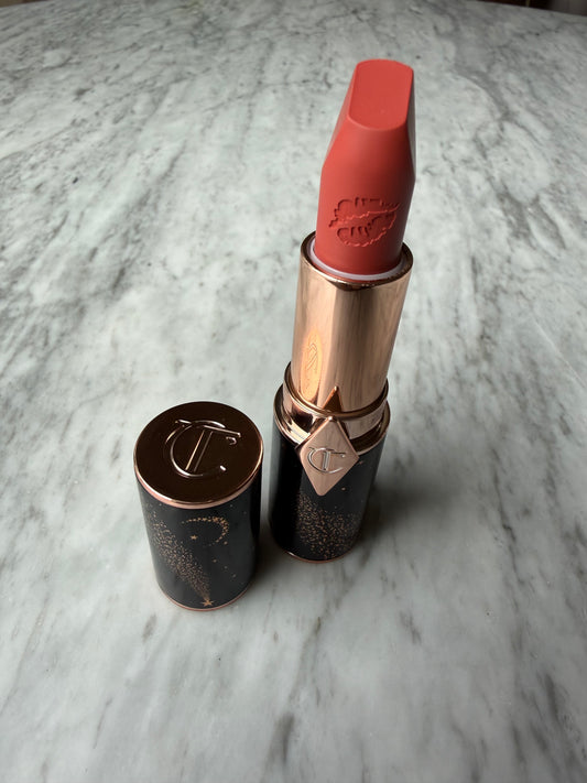 CHARLOTTE TILBURY Hot Lips 2 - CARINA’S STAR