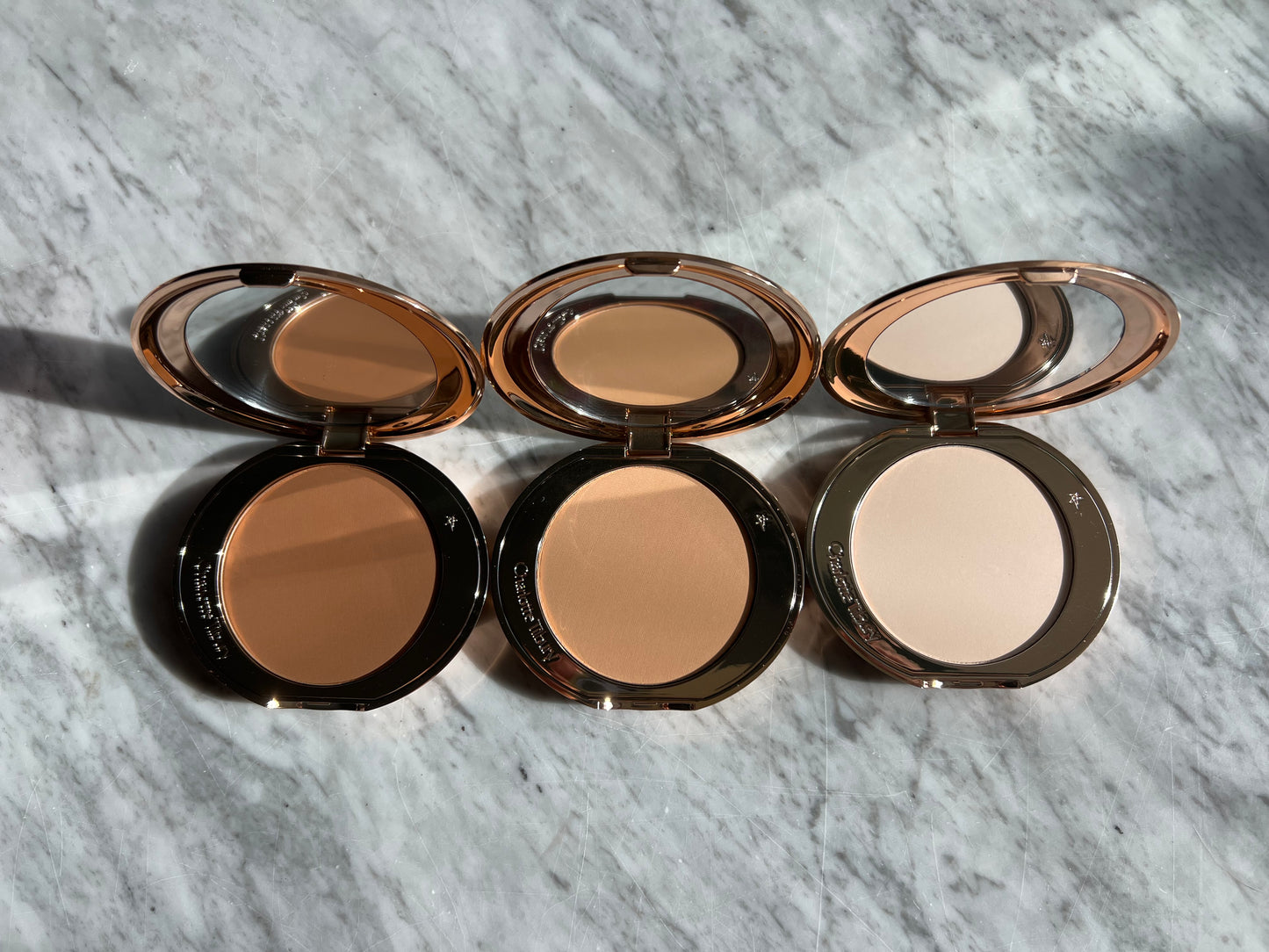 CHARLOTTE TILBURY Airbrush Flawless Finish Setting Powder - TAN