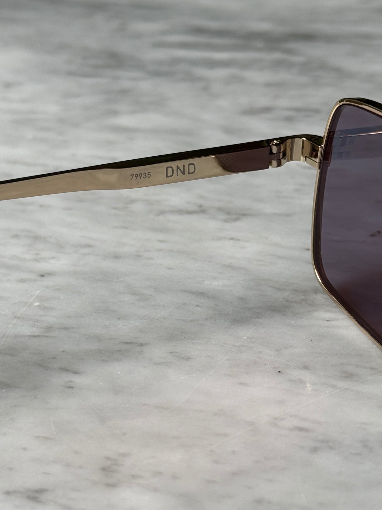 QUAY DND Sunglasses