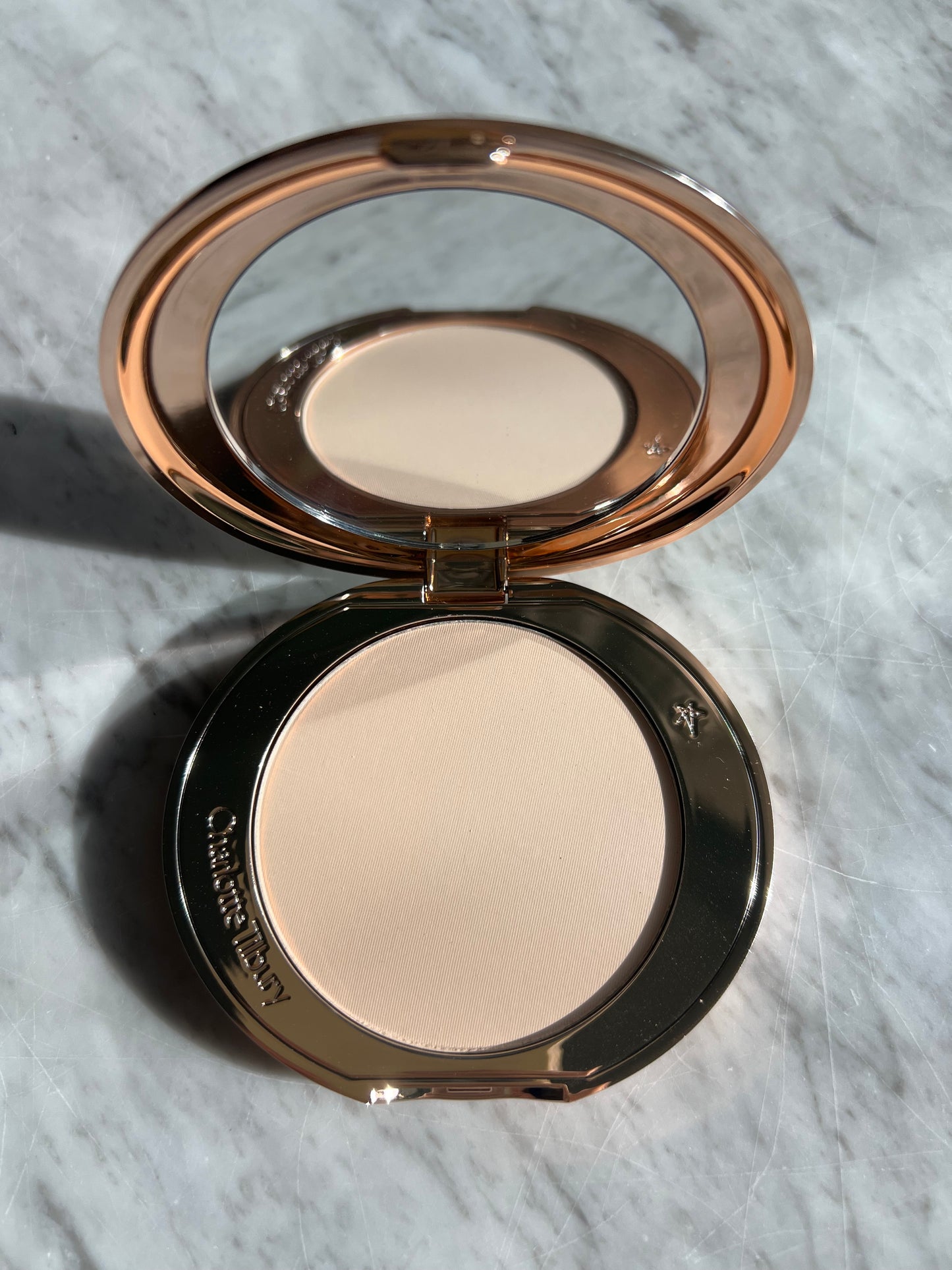 CHARLOTTE TILBURY Airbrush Flawless Finish Setting Powder - FAIR