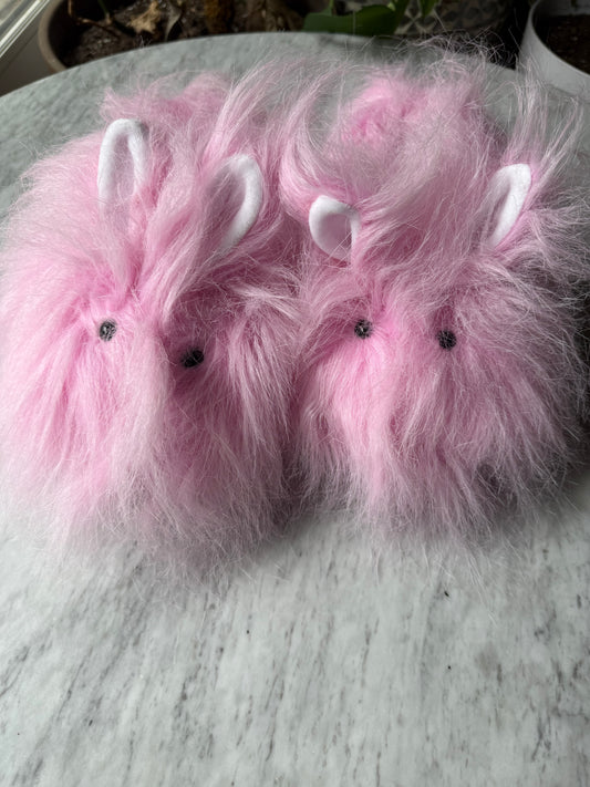 SKIMS Plush Bunny Slippers - Women’s 7.5