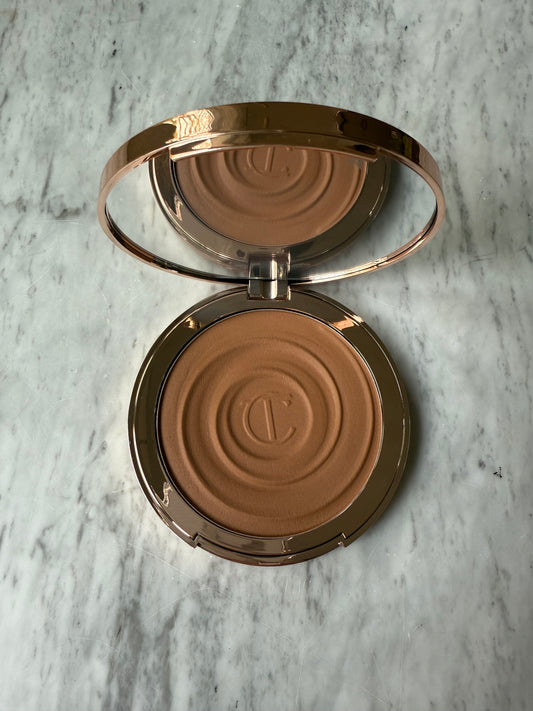 CHARLOTTE TILBURY Beautiful Skin Sun-Kissed Glow Bronzer - MEDIUM