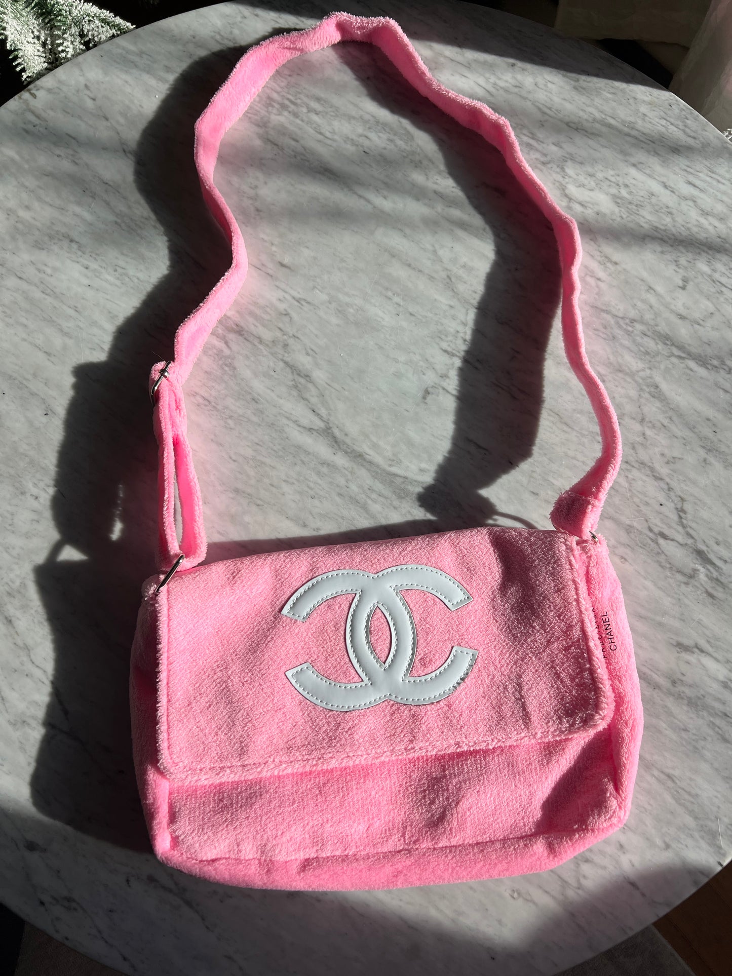 CHANEL BEAUTY Precision VIP 2006 Gift Terry Cloth Messenger Bag