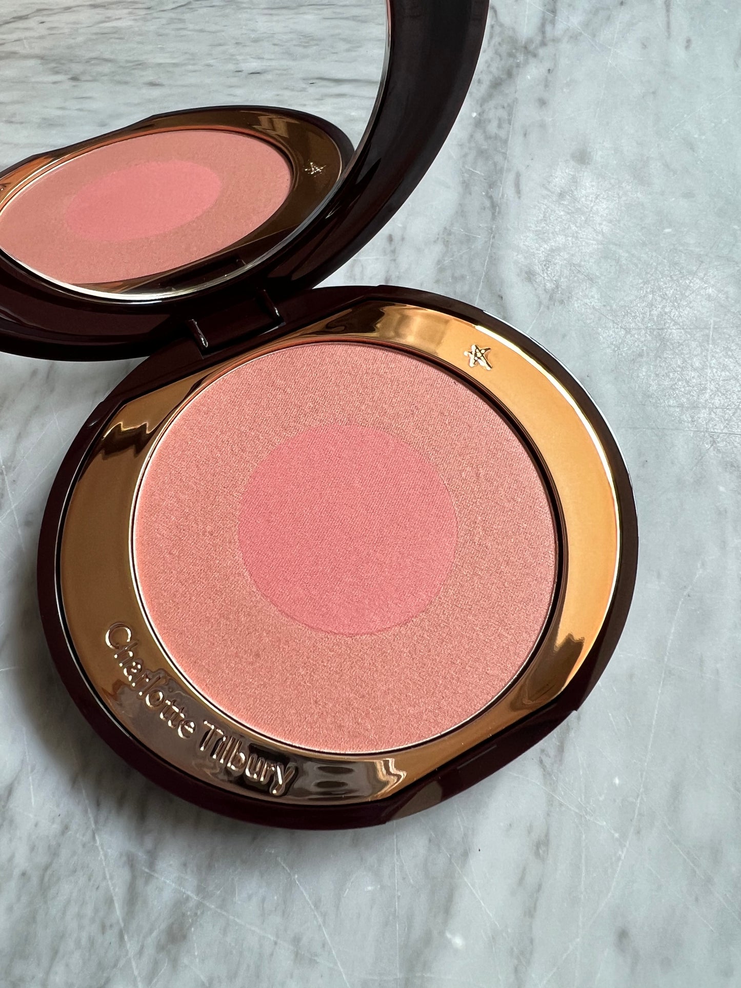 Cheek to Chic Blush - Ecstasy - Charlotte Tilbury