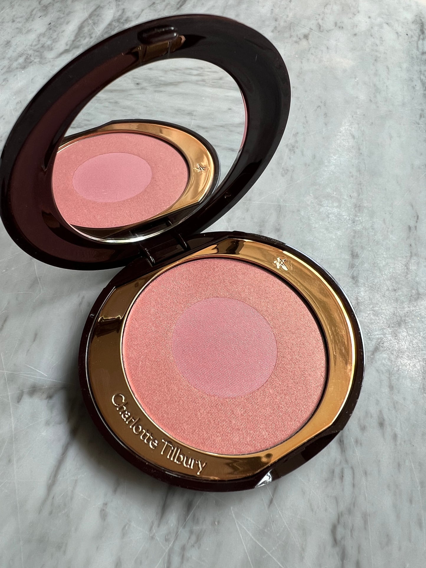 Cheek to Chic Blush - Love Glow - Charlotte Tilbury