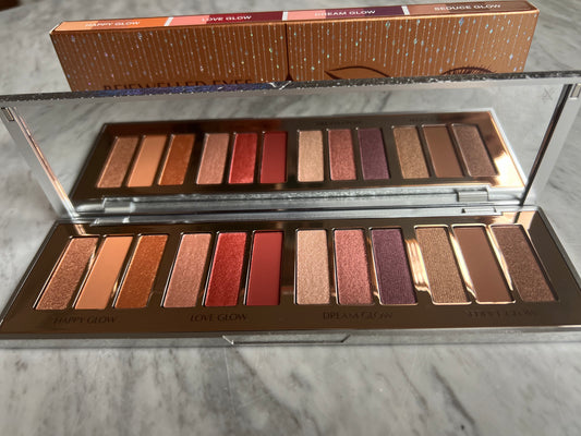 Bejewelled Eyes to Hypnotize Palette - Charlotte Tilbury