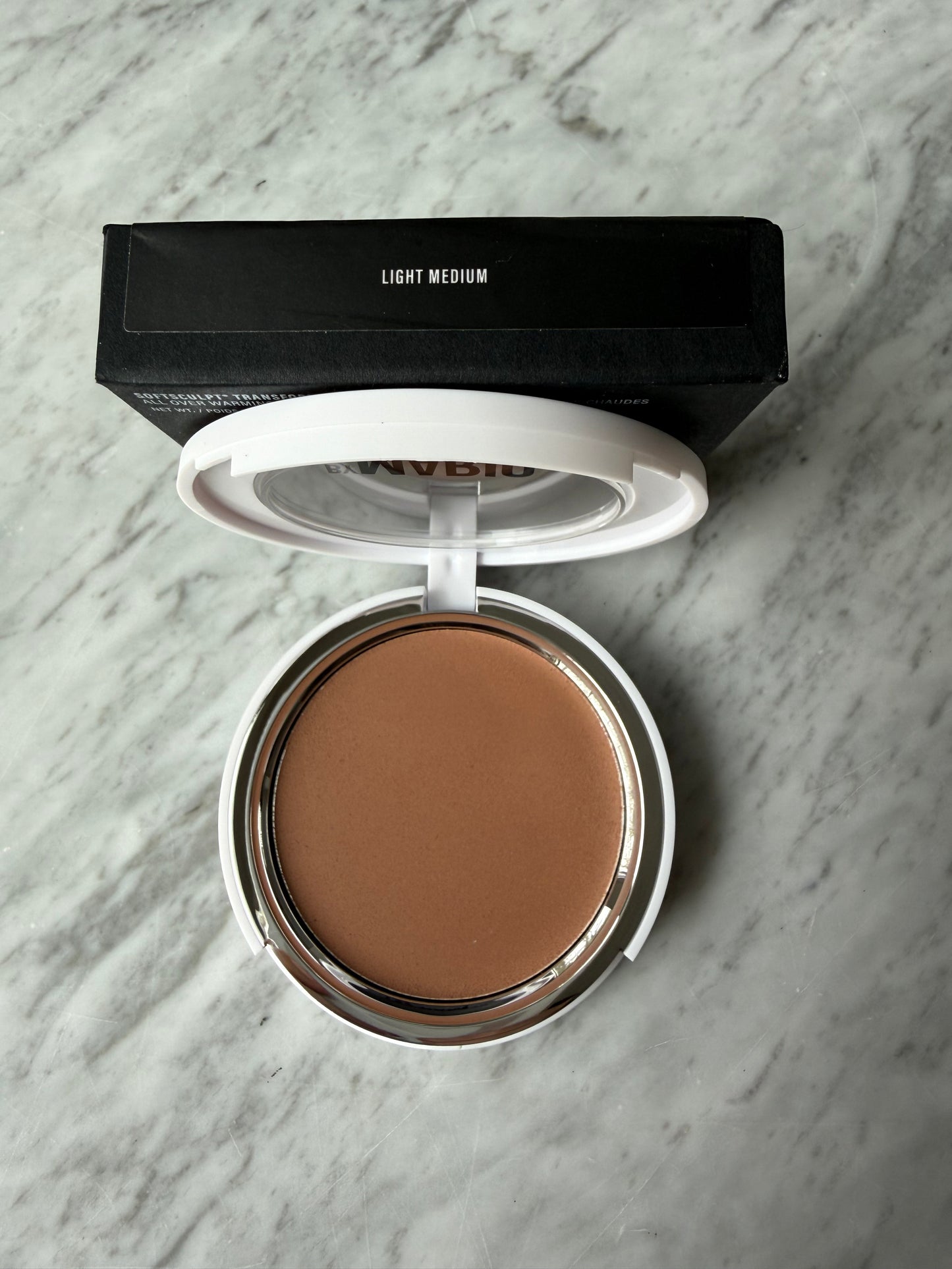 MAKEUP BY MARIO SoftSculpt Transforming Skin Enhancer - LIGHT MEDIUM