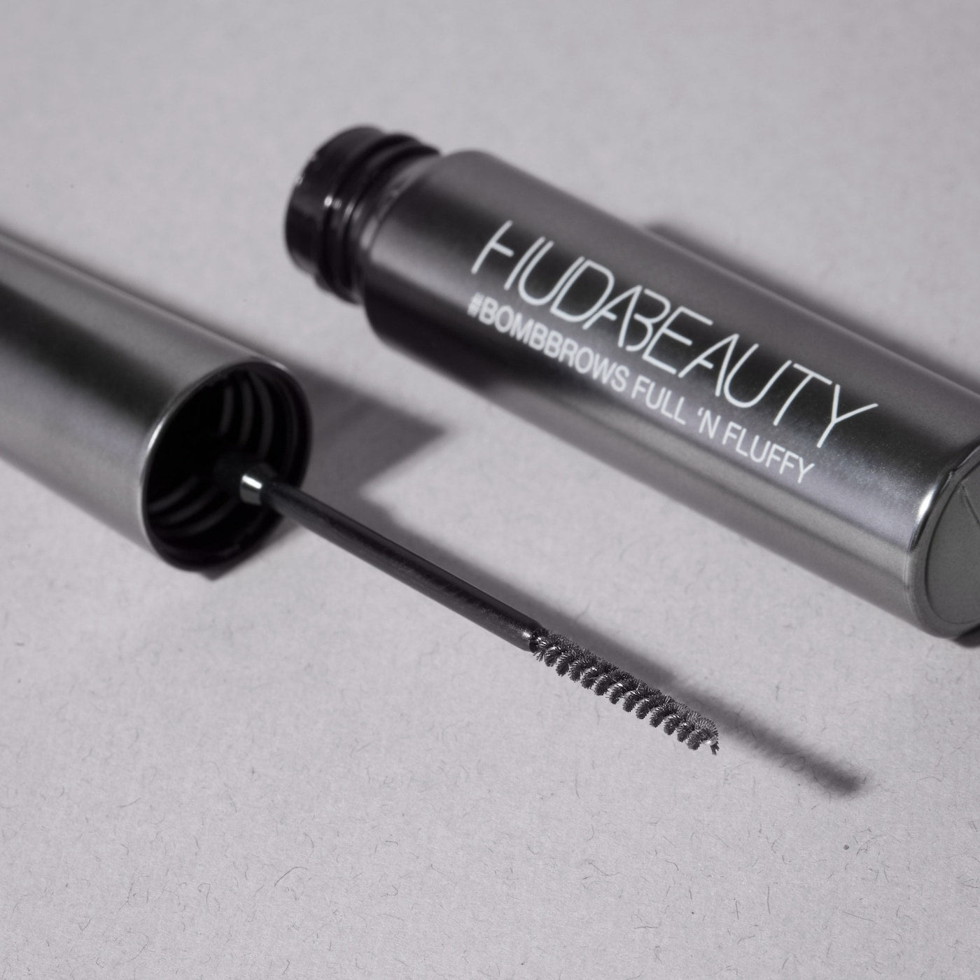 #BombBrows Full ‘n Fluffy Volumizing Fiber Gel - 1 Warm Blonde - for blonde hair with golden undertone - Huda Beauty